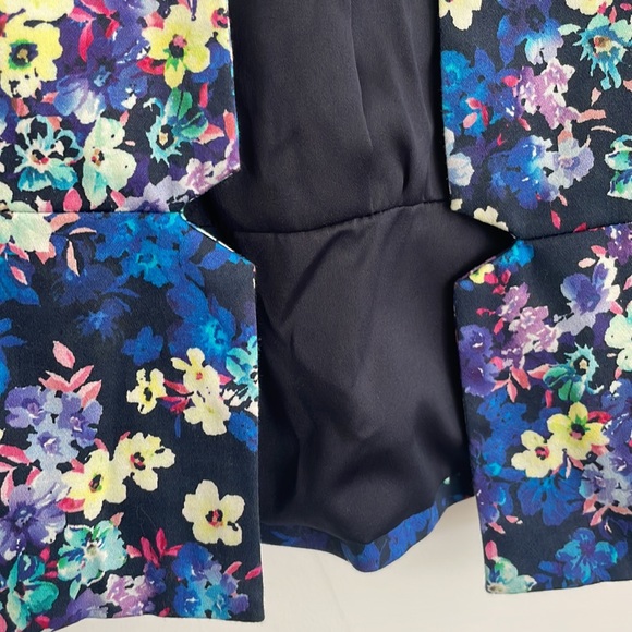 Forever New Blue Multi Floral Padded Blazer - Picture 3 of 6